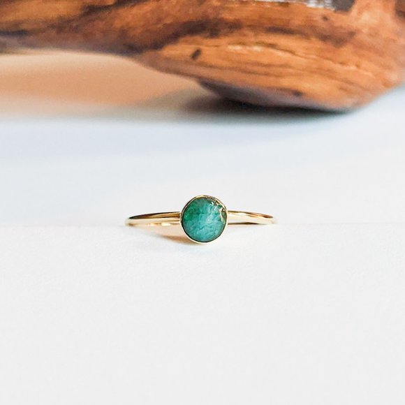 NWT Round Emerald and Brass Stacking Ring - Picture 4 of 5
